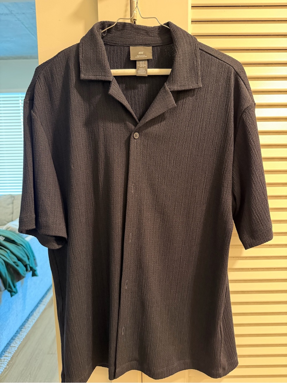 H&M Men's Short Sleeve Button-Down Shirt - Charcoal